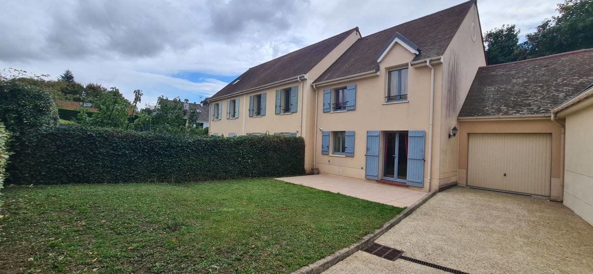 Maison à LESIGNY 74