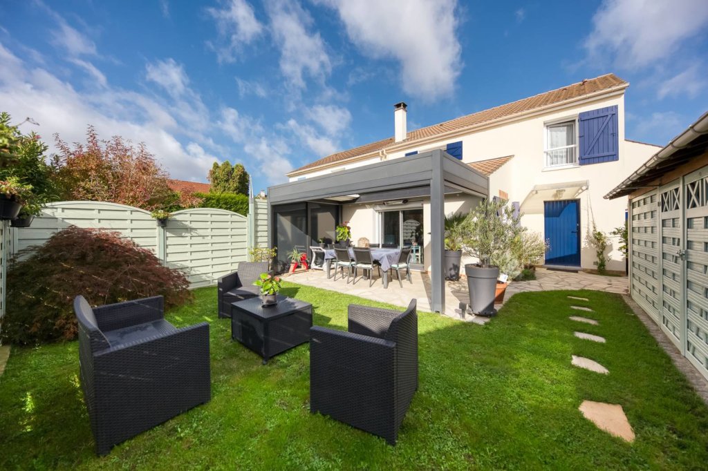 Maison à Pontault-Combault 90