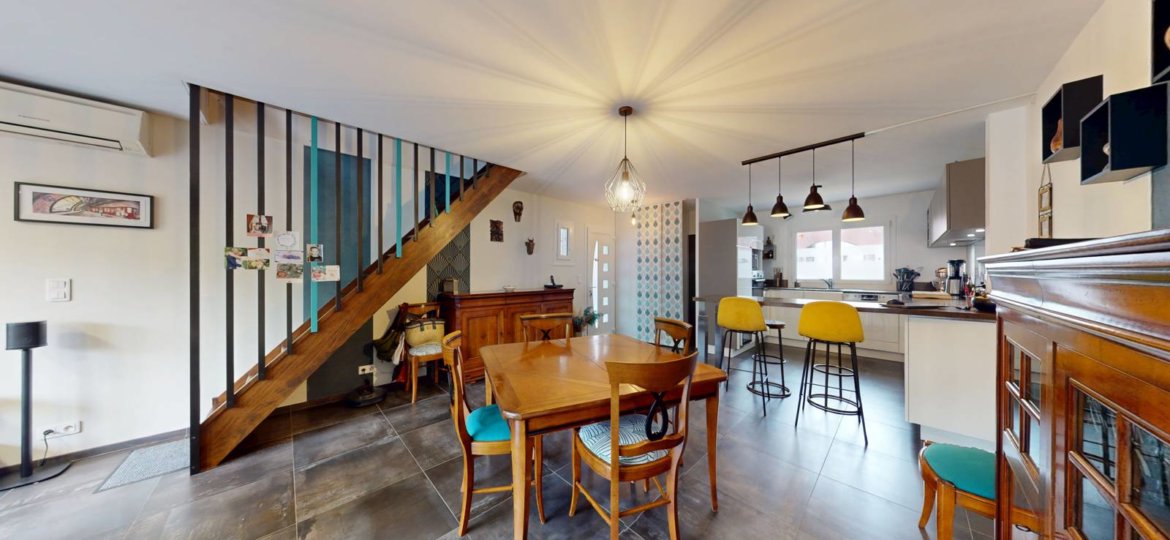 Maison à Ozoir-La-Ferrière 101m²  1