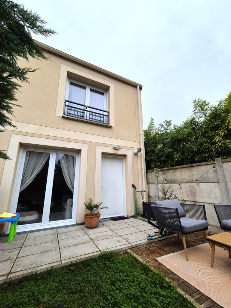 Appartement à Neufmoutiers-en-Brie 62