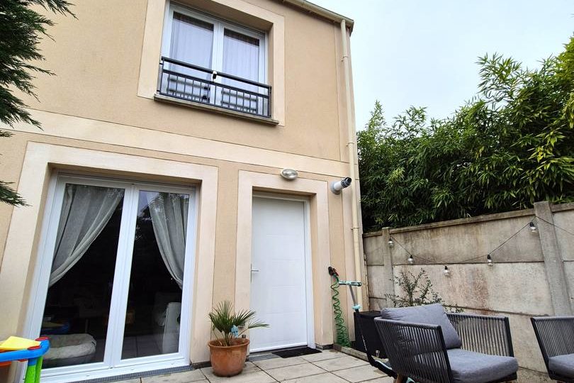 Appartement à Neufmoutiers-en-Brie 62