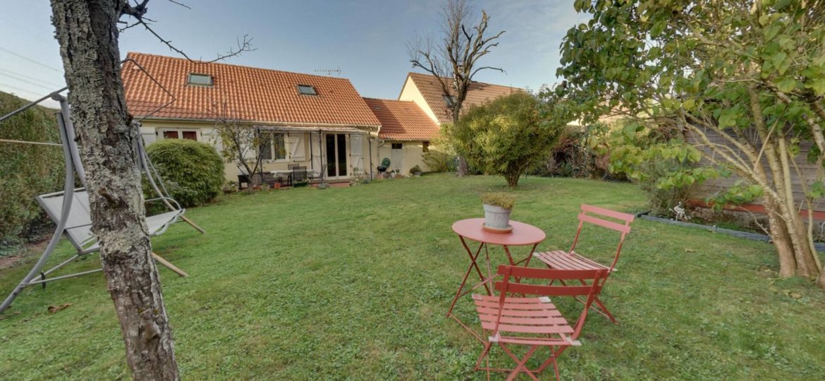 Maison à Roissy-en-Brie 96m²  1