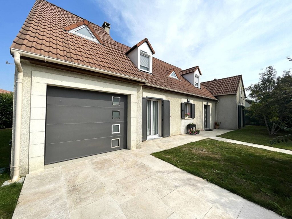 Maison à Chevry-Cossigny 155m²  1