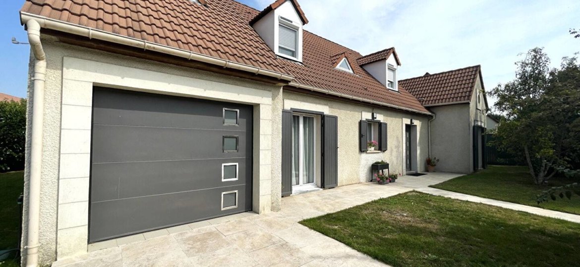 Maison à Chevry-Cossigny 155m²  1