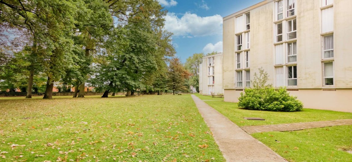 Appartement à LE PLESSIS-TREVISE 70