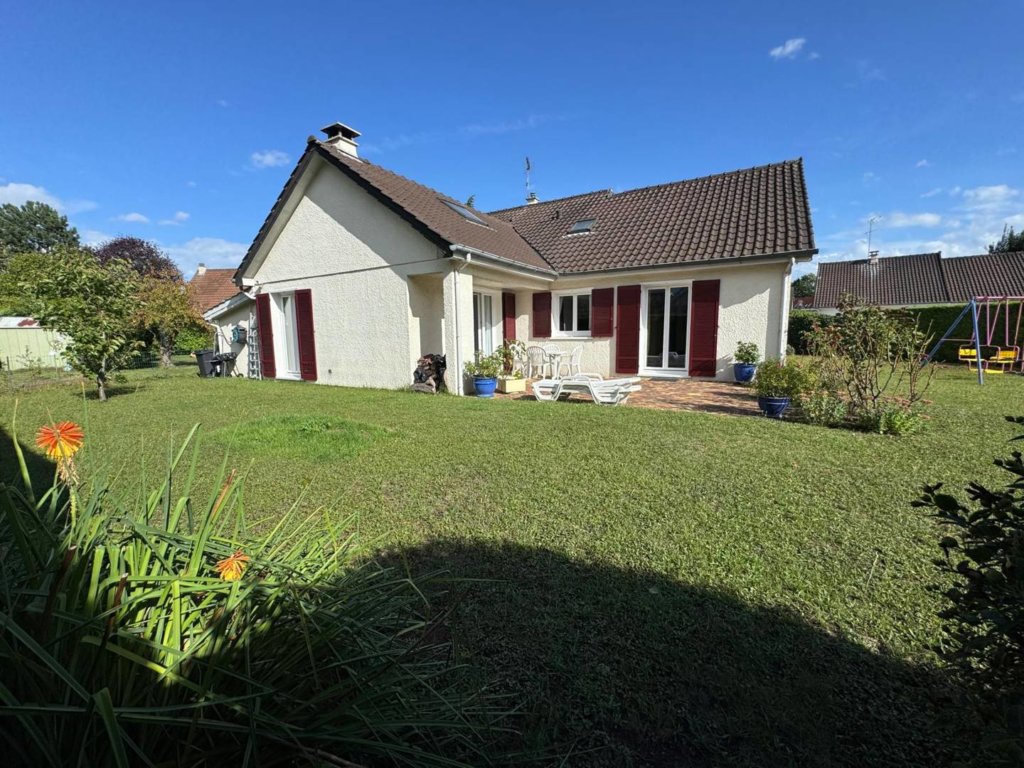 Maison à Pontault combault 216m²  1