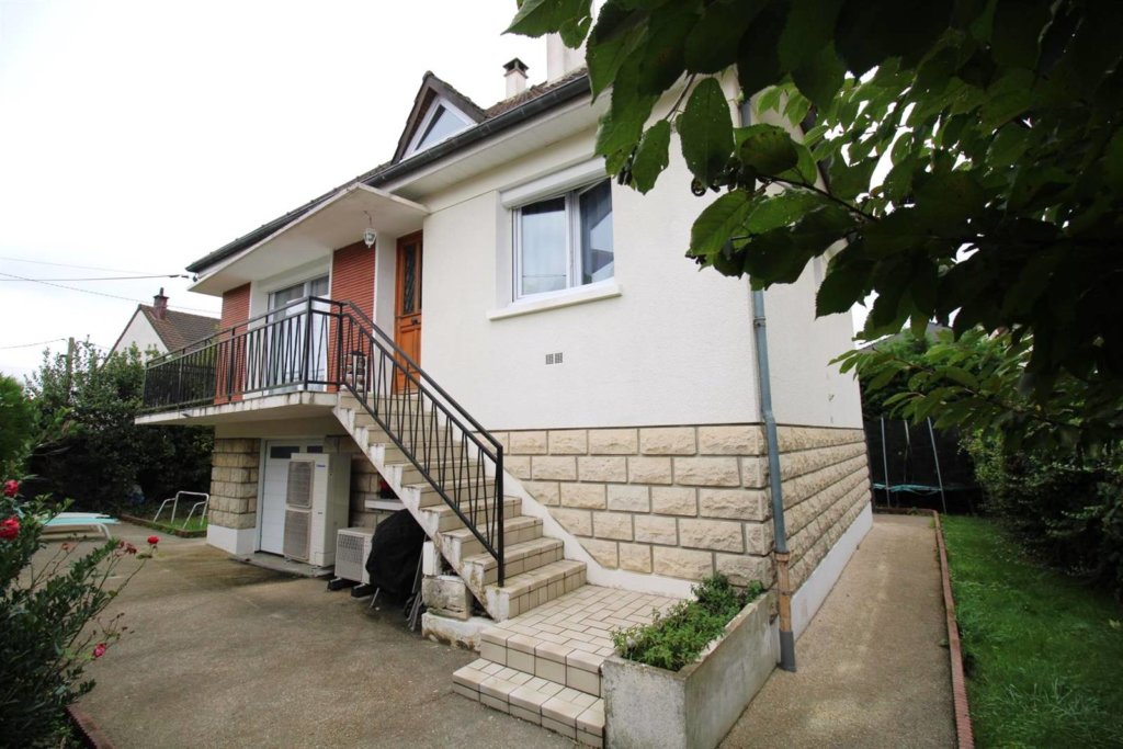 Maison à Pontault-Combault 108m²  1
