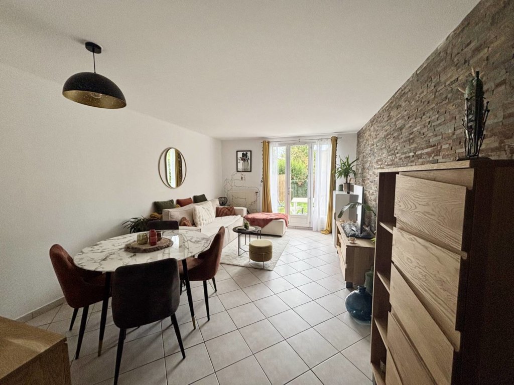 Appartement à Savigny-le-Temple 64