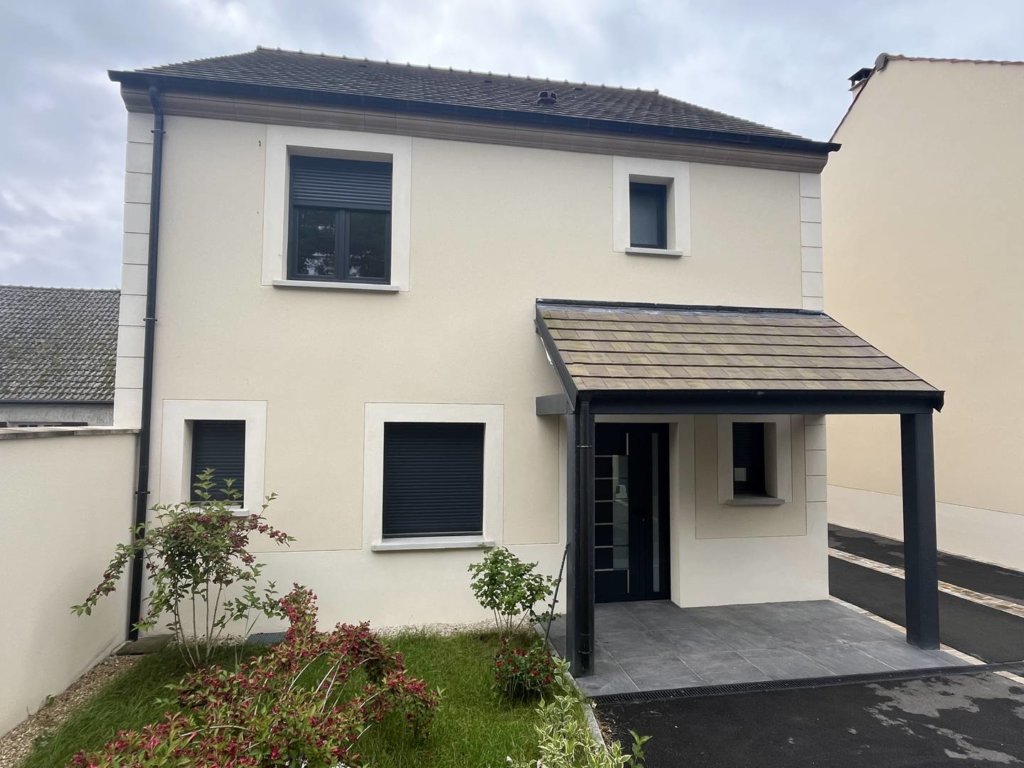 Maison à Rozay-en-Brie 150m²  1