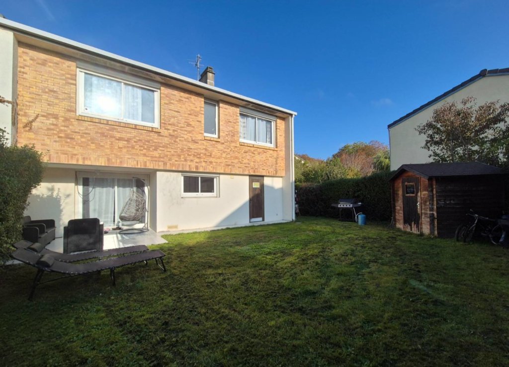 Maison à Brie-Comte-Robert 111m²  1