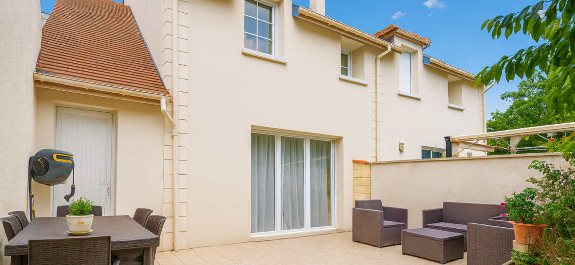 Maison à FONTENAY TRESIGNY 111m²  1