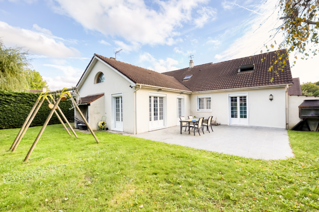Maison à Ozoir-la-Ferrière 213m² 1