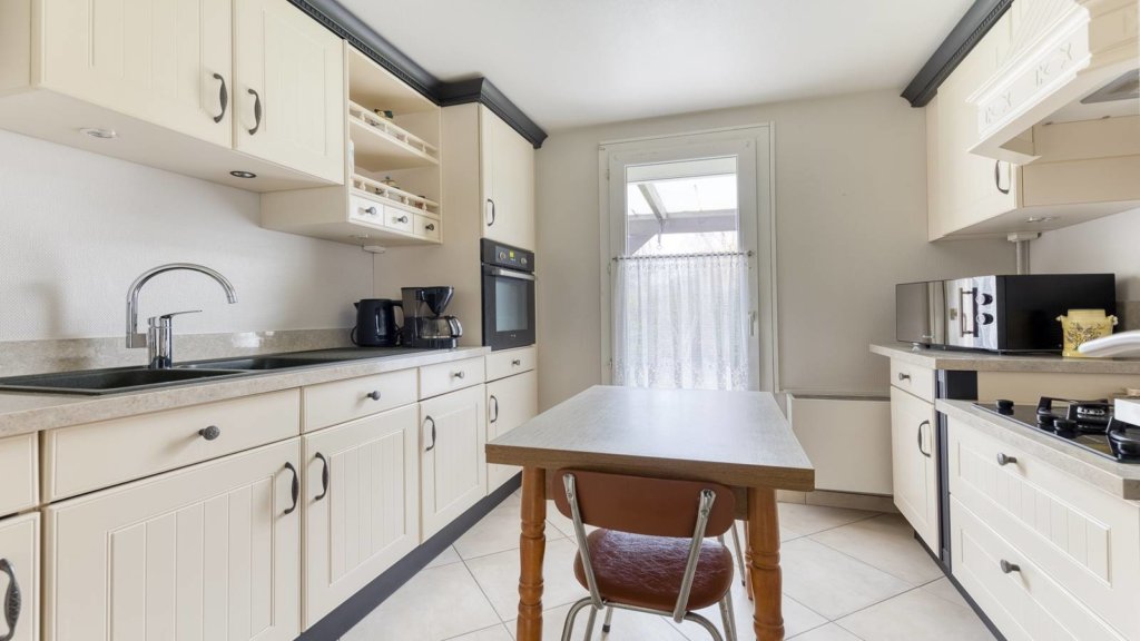 Maison à ROISSY EN BRIE 79