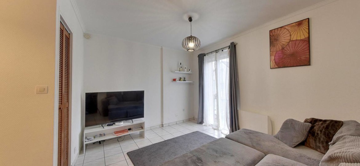 Appartement à Ozoir-la-Ferrière 38m²  1