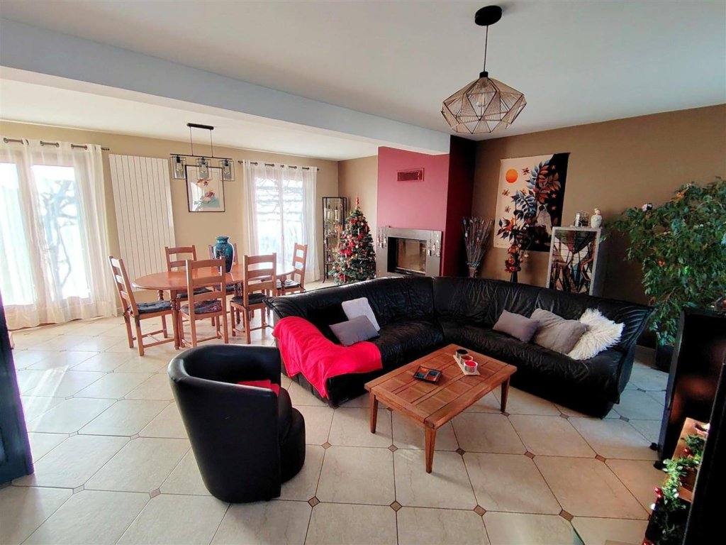 Maison à Pontault-Combault 160m²  1