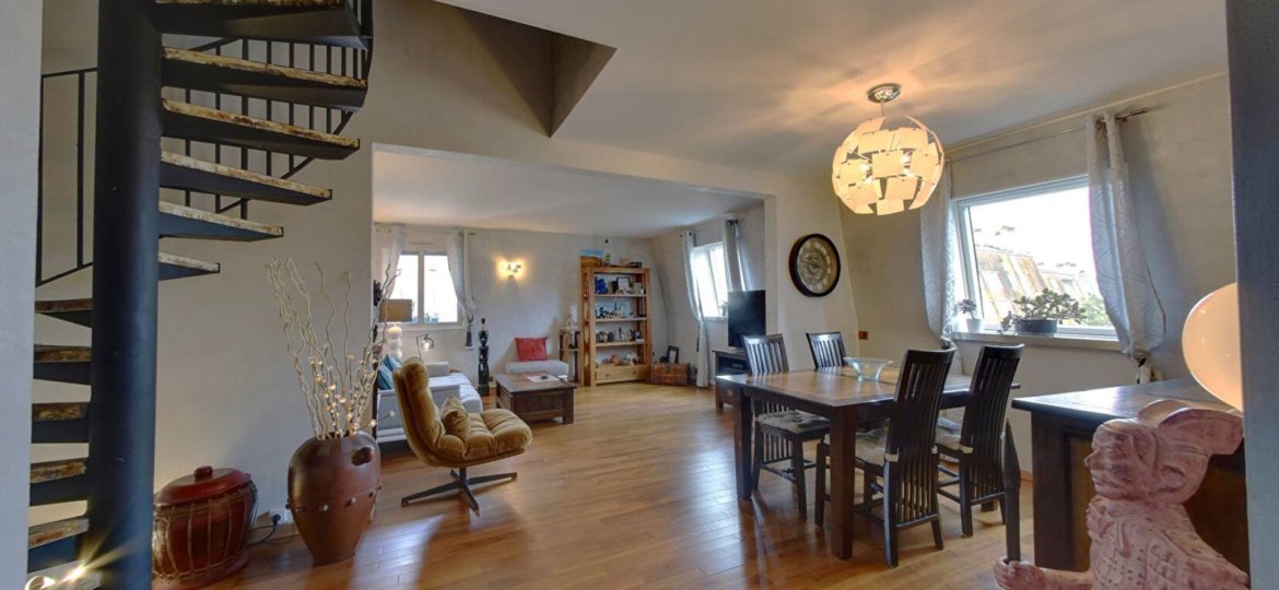 Appartement à CRETEIL 104m²  1