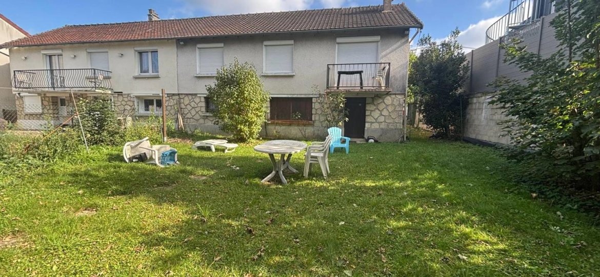 Maison à ROISSY-EN-BRIE 62m²  1