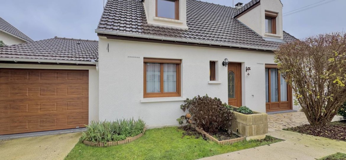 Maison à OZOIR LA FERRIERE 104m²  1