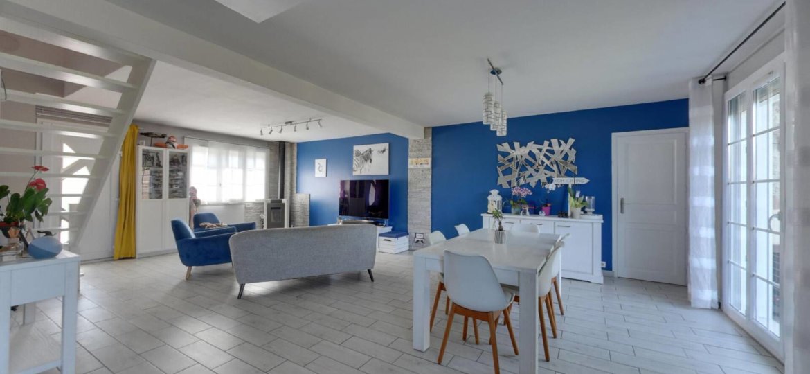 Maison à Roissy-en-Brie 106m² 1 1