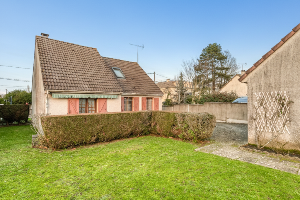 Maison à Pontault-Combault 99m²  1