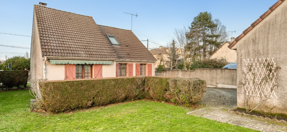 Maison à Pontault-Combault 99m²  1