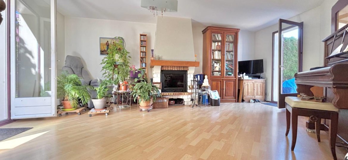 Maison à Pontault-Combault 90