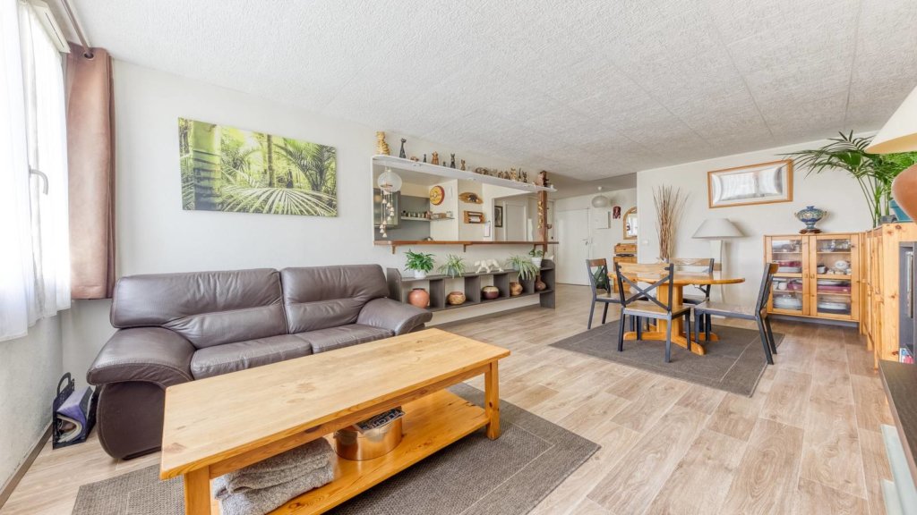 Appartement à ROISSY EN BRIE 72