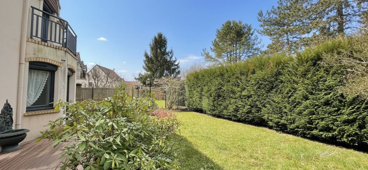 Maison à La Queue-en-Brie 144m²  1