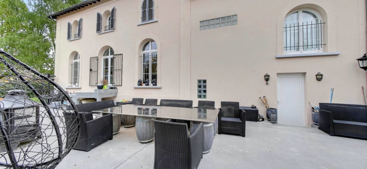 Maison à Chevry-Cossigny 172m²  1