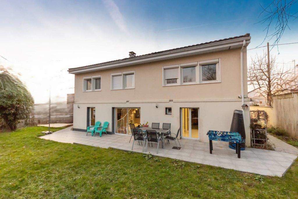 Maison à ROISSY EN BRIE 134m²  1