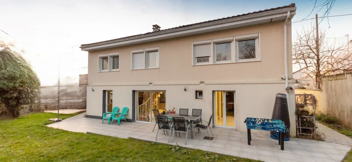 Maison à ROISSY EN BRIE 134m²  1