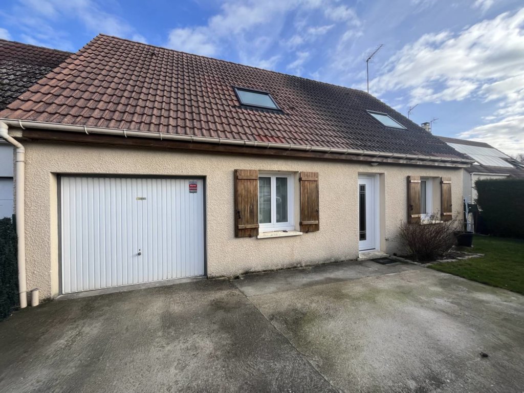 Maison à CHEVRU 85m²  1