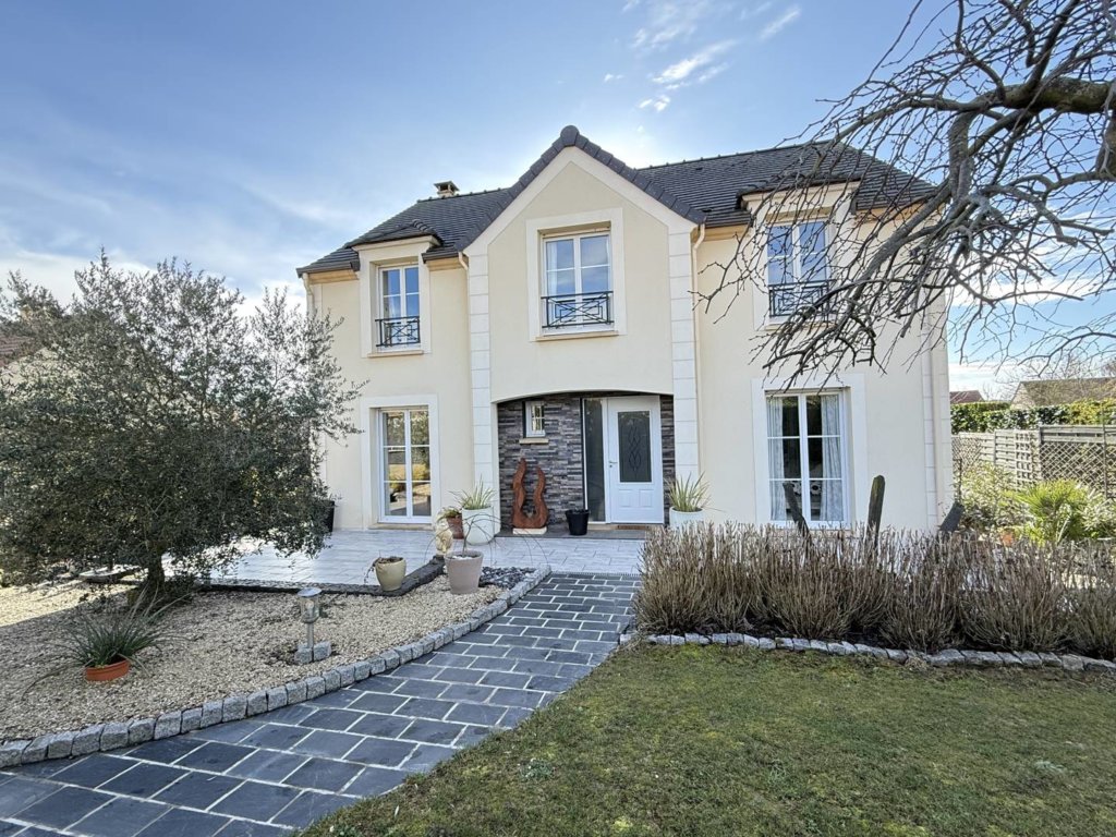Maison à COURPALAY 150m²  1