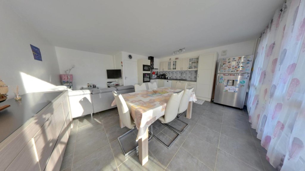 Appartement à Roissy-en-Brie 82m² 1 1