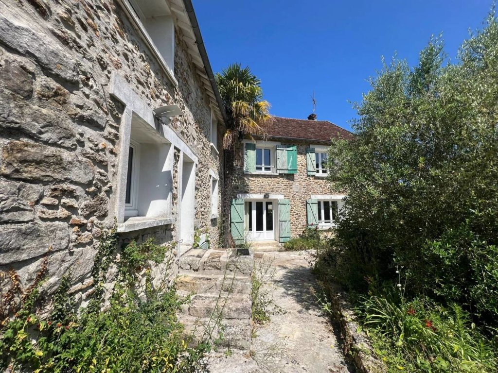 Maison à Bernay-Vilbert 280m² 1 1