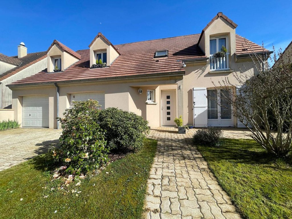 Maison à Chevry-Cossigny 141m²  1