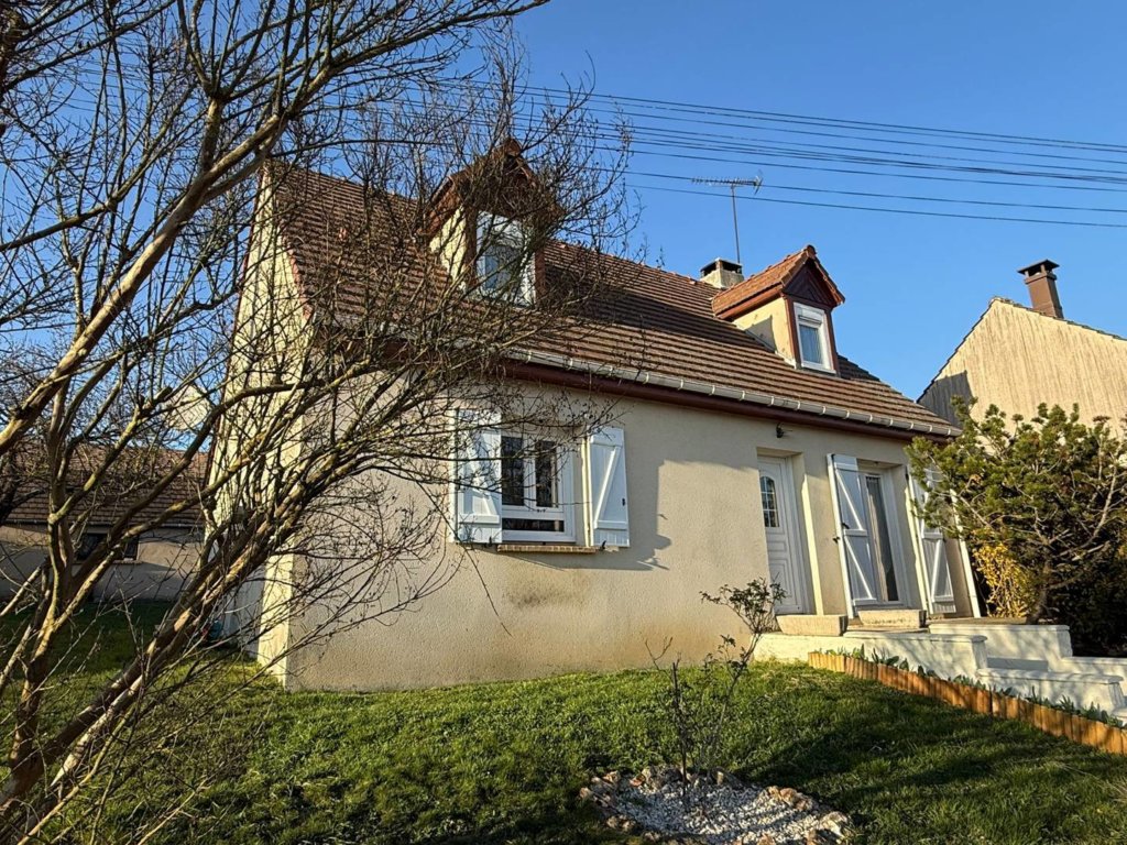 Maison à BETON BAZOCHES 104m²  1