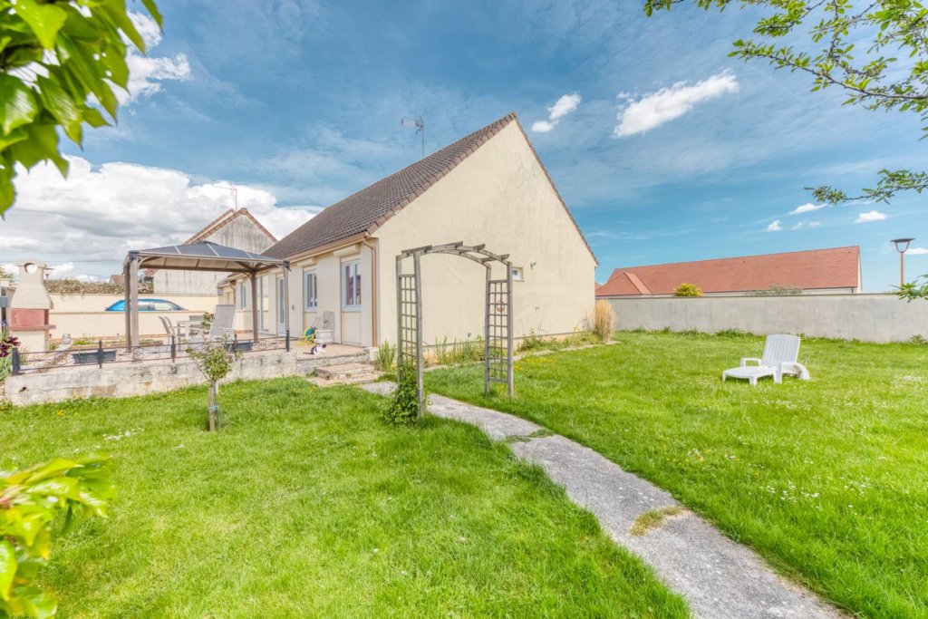 Maison à BERNAY VILBERT 123