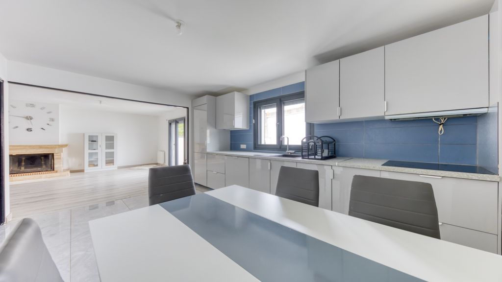 Maison à OZOIR LA FERRIERE 102