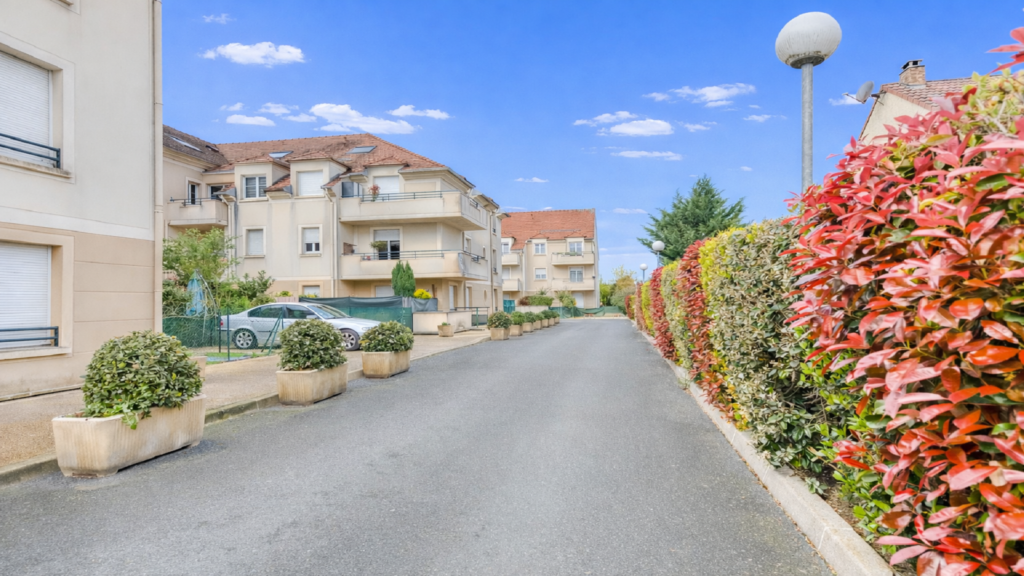 Appartement à PONTAULT-COMBAULT 53