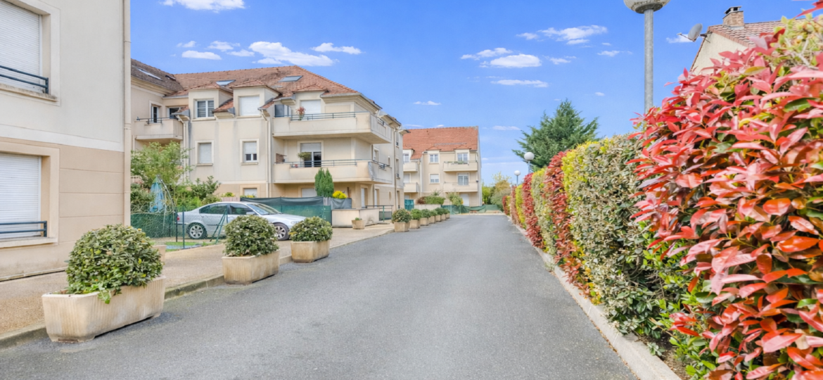 Appartement à PONTAULT-COMBAULT 53
