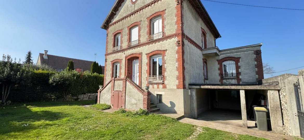 Maison à Pontault combault 245m²  1