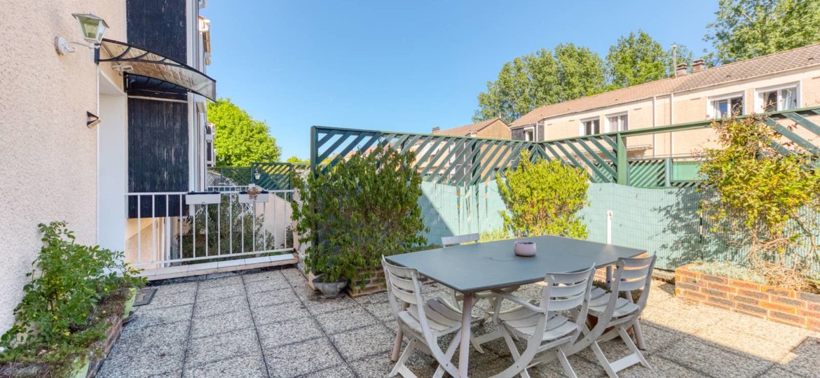 Appartement à Émerainville 82