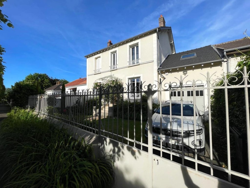 Maison à Grisy-Suisnes 166m² 1