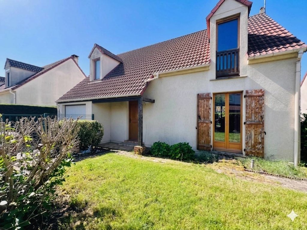 Maison à Roissy en brie 109m²  1