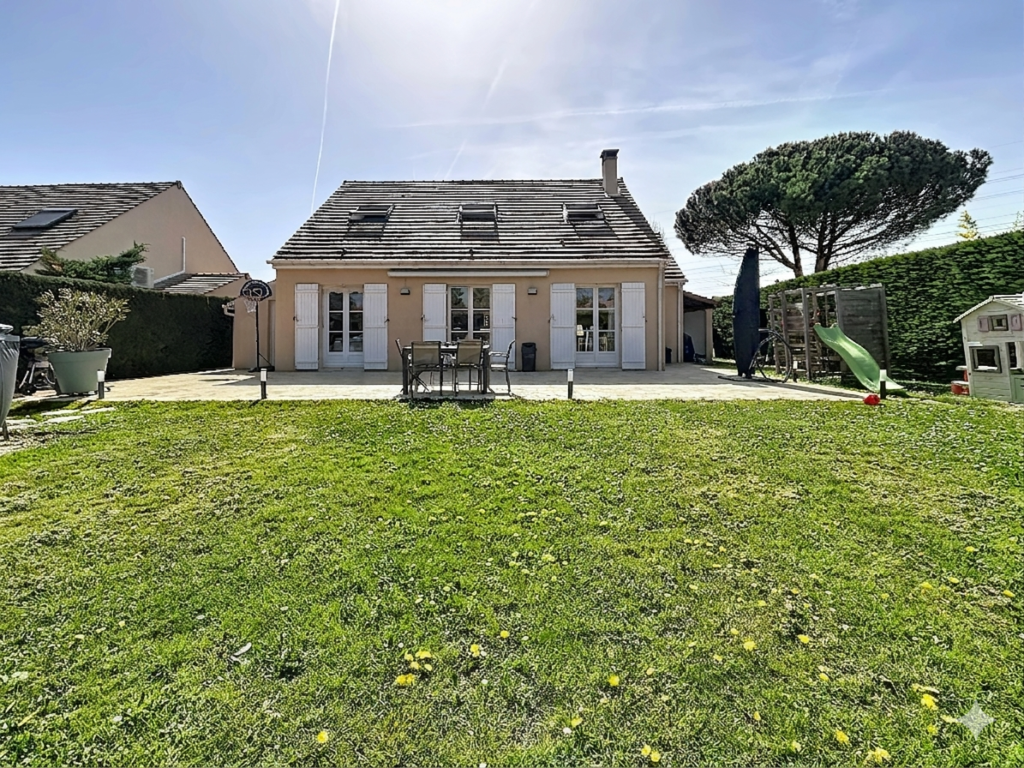 Maison à Ozoir-la-Ferrière 135m²  1