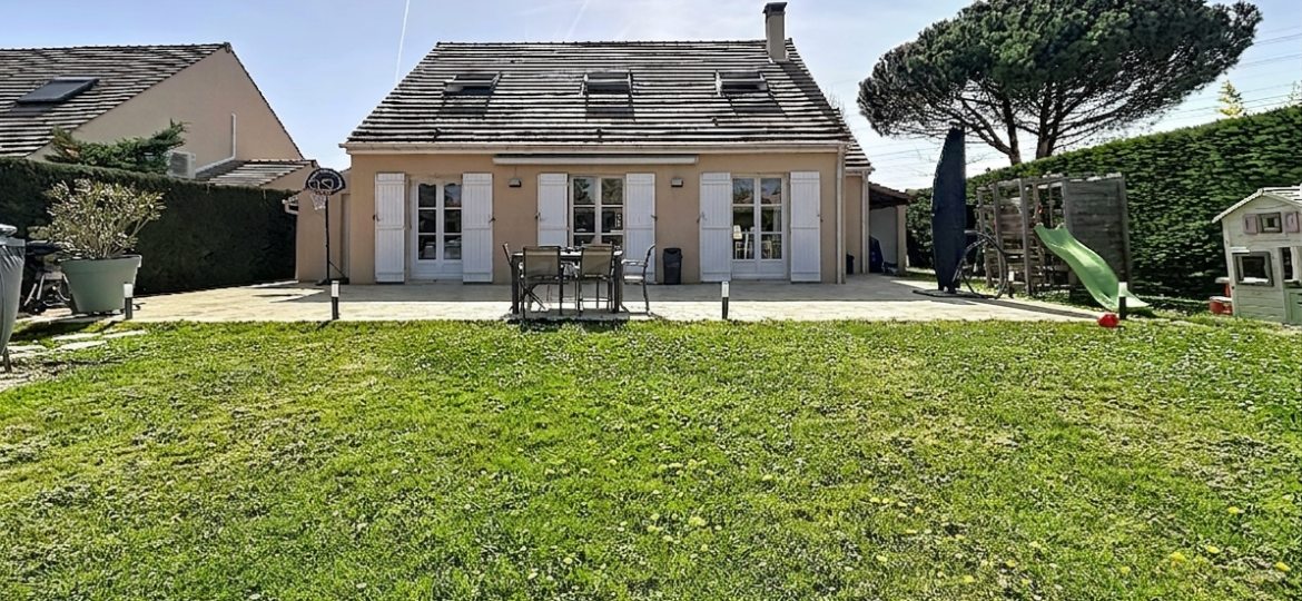 Maison à Ozoir-la-Ferrière 135m²  1