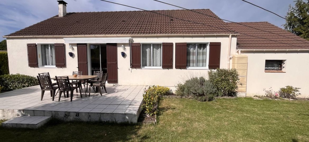 Maison à Jouy-le-Châtel 102m²  1