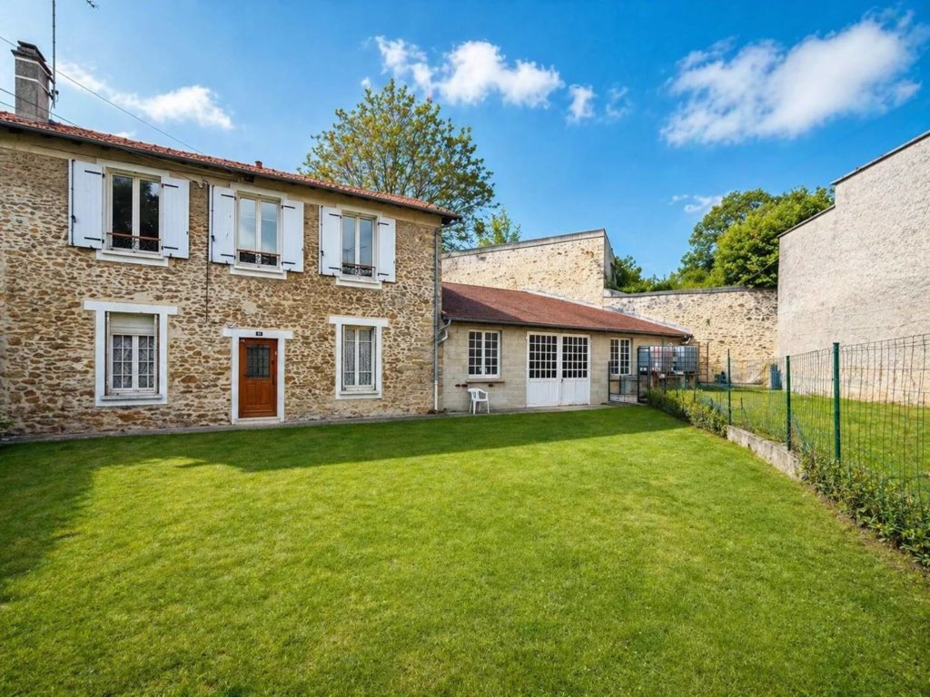 Maison à Chaumes-en-Brie 74m²  1