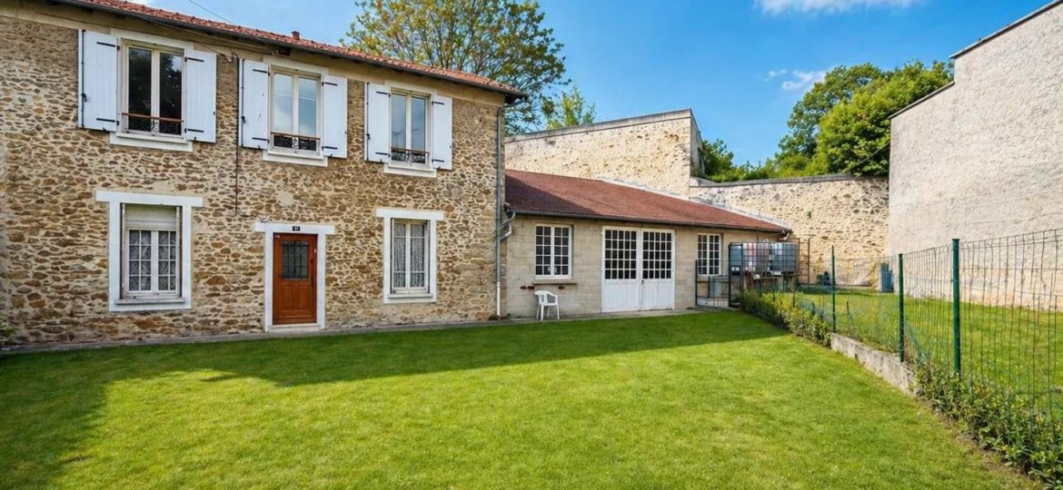 Maison à Chaumes-en-Brie 74m²  1